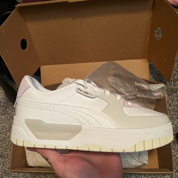 Puma Cali Dream Sneakers in white/purple, Size 9.5. - Picture 5 of 6